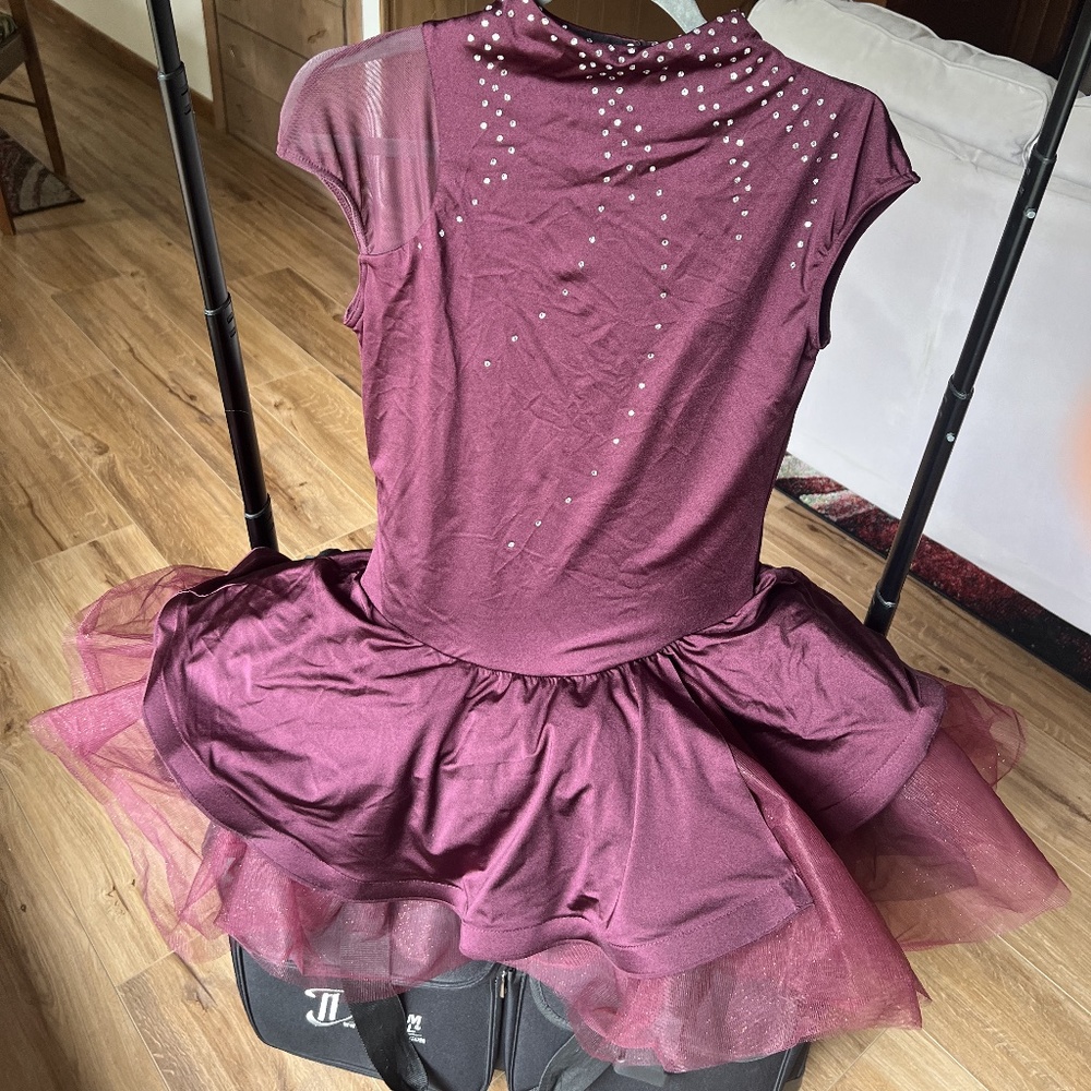 Burgundy tutu/ballet dance costume